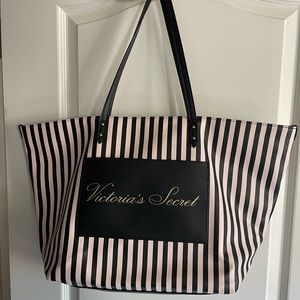 Victoria’s Secret beach/laptop bag